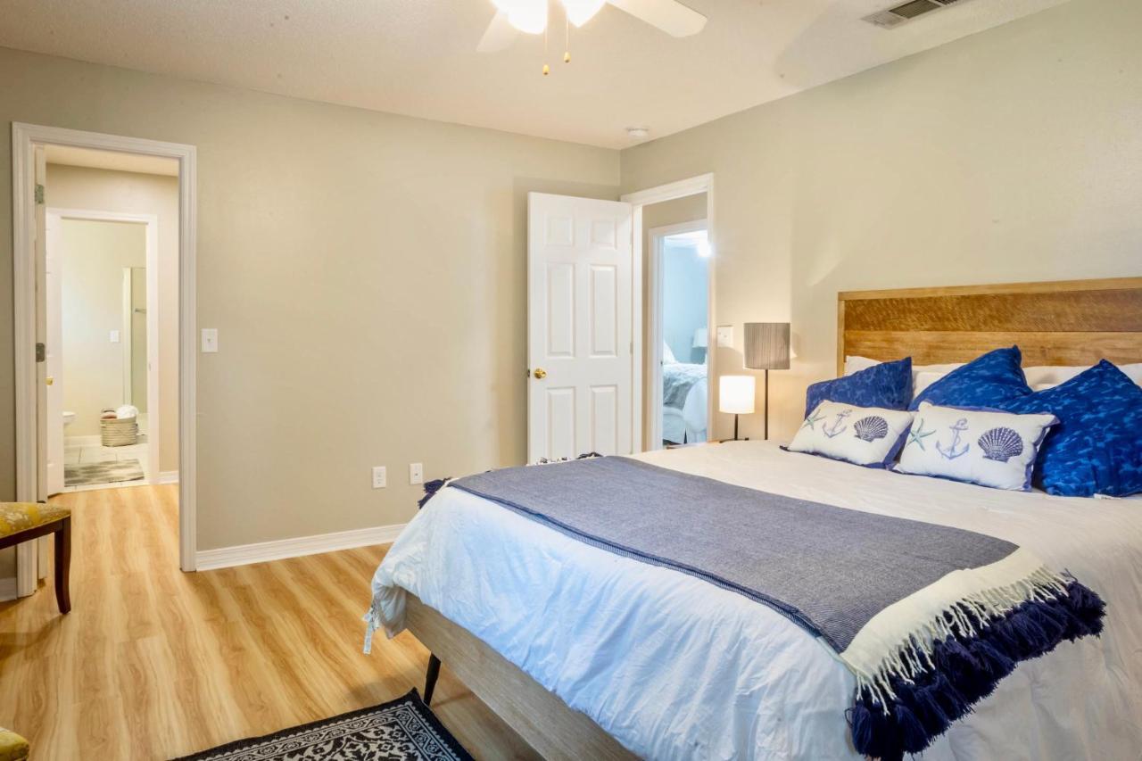 Life'S A Breeze! Updated 3B Home 10 Min To Beach! Gulf Breeze Exterior foto