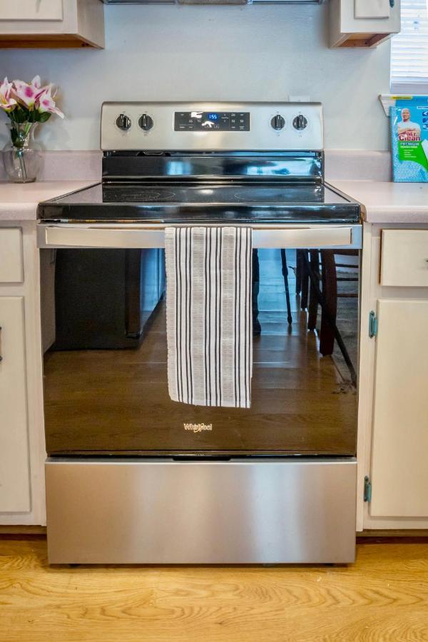 Life'S A Breeze! Updated 3B Home 10 Min To Beach! Gulf Breeze Exterior foto