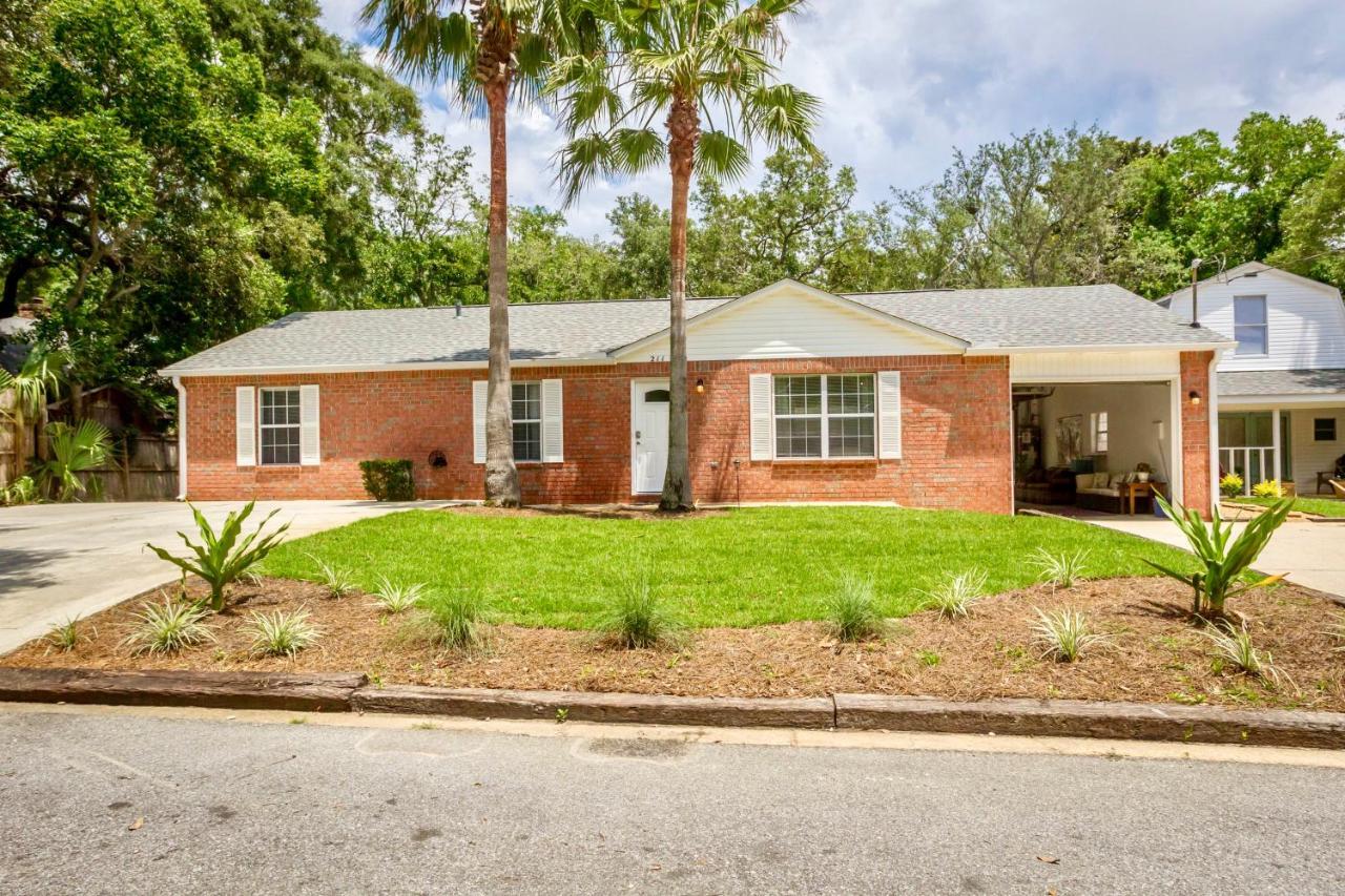 Life'S A Breeze! Updated 3B Home 10 Min To Beach! Gulf Breeze Exterior foto